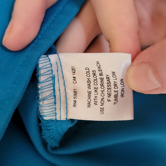 Sky Blue Grey's Anatomy Scrub Top - Picture 7 of 8